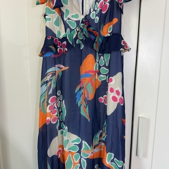 Kiwe lightweight dress size 36 or Small - Picture 6 of 9